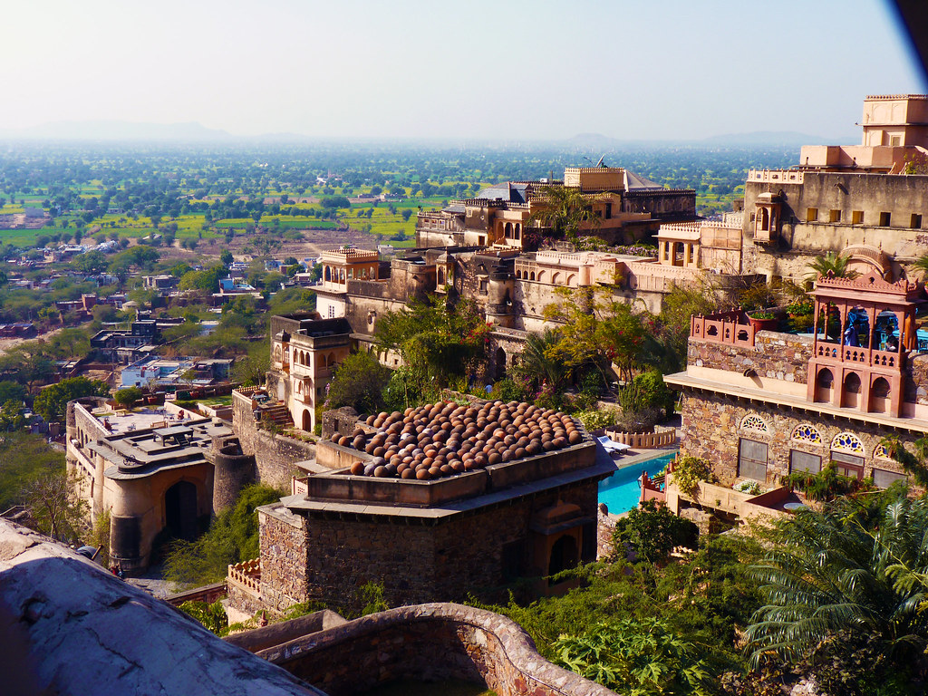 Neemrana Fort